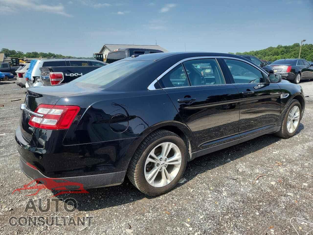 FORD TAURUS 2018 - 1FAHP2E85JG122747