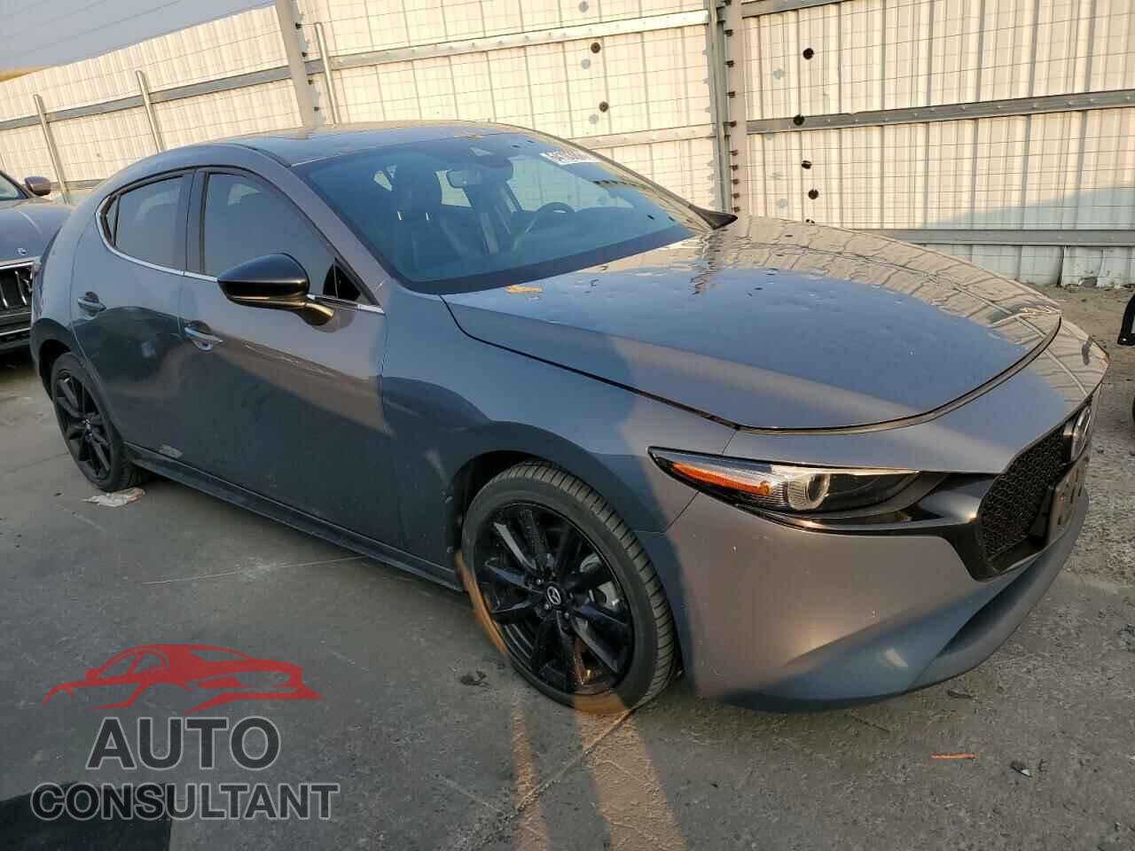 MAZDA 3 2021 - JM1BPBJY1M1328693