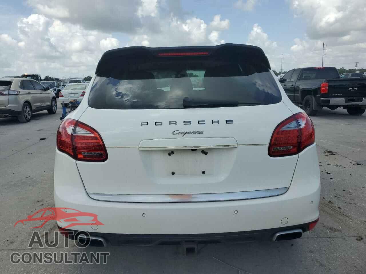 PORSCHE CAYENNE 2012 - WP1AA2A23CLA02615
