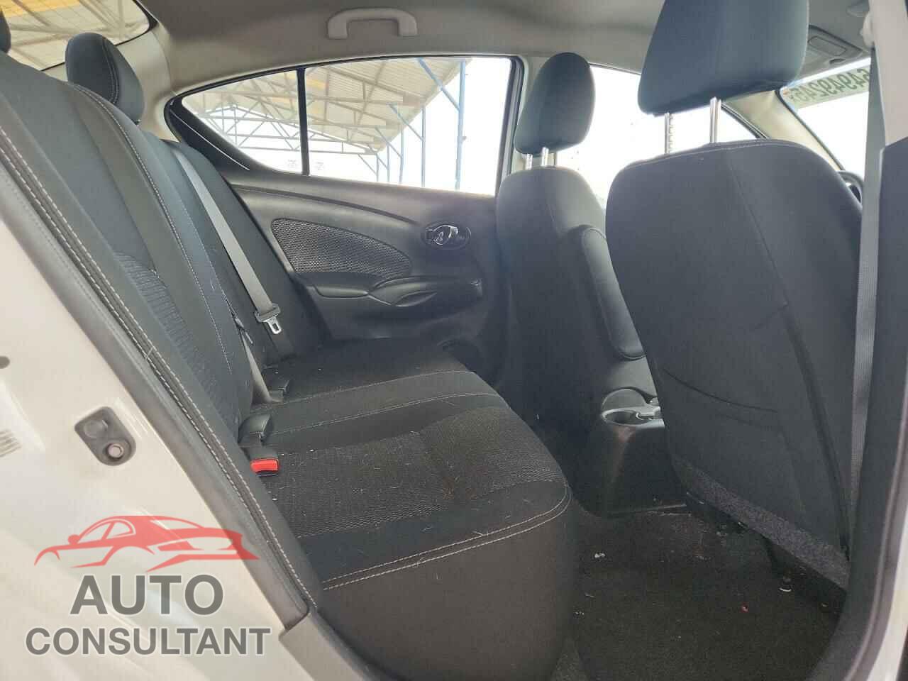NISSAN VERSA 2019 - 3N1CN7AP3KL814784