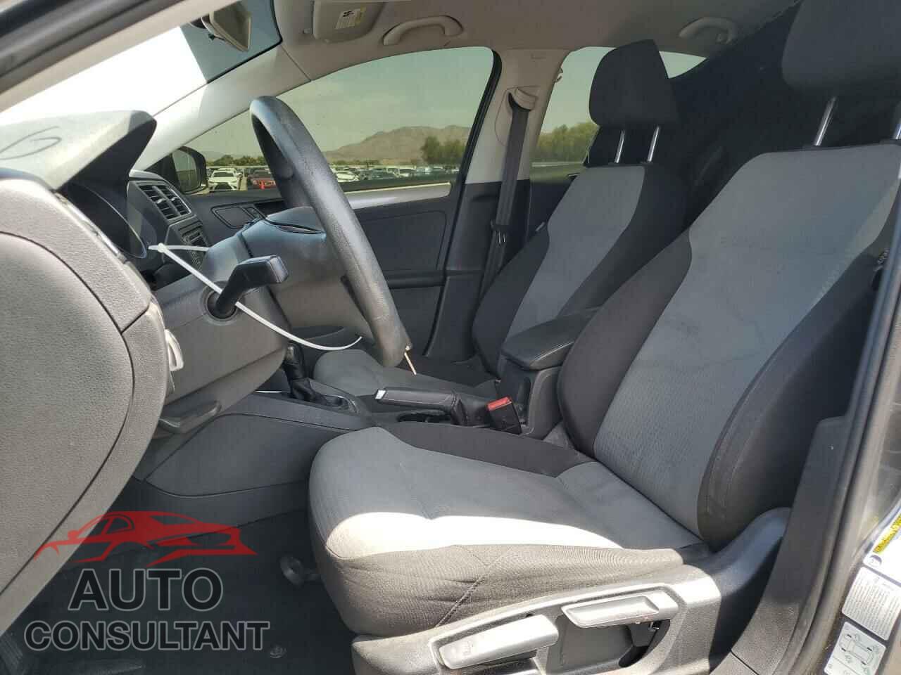 VOLKSWAGEN JETTA 2017 - 3VW2B7AJ6HM400959
