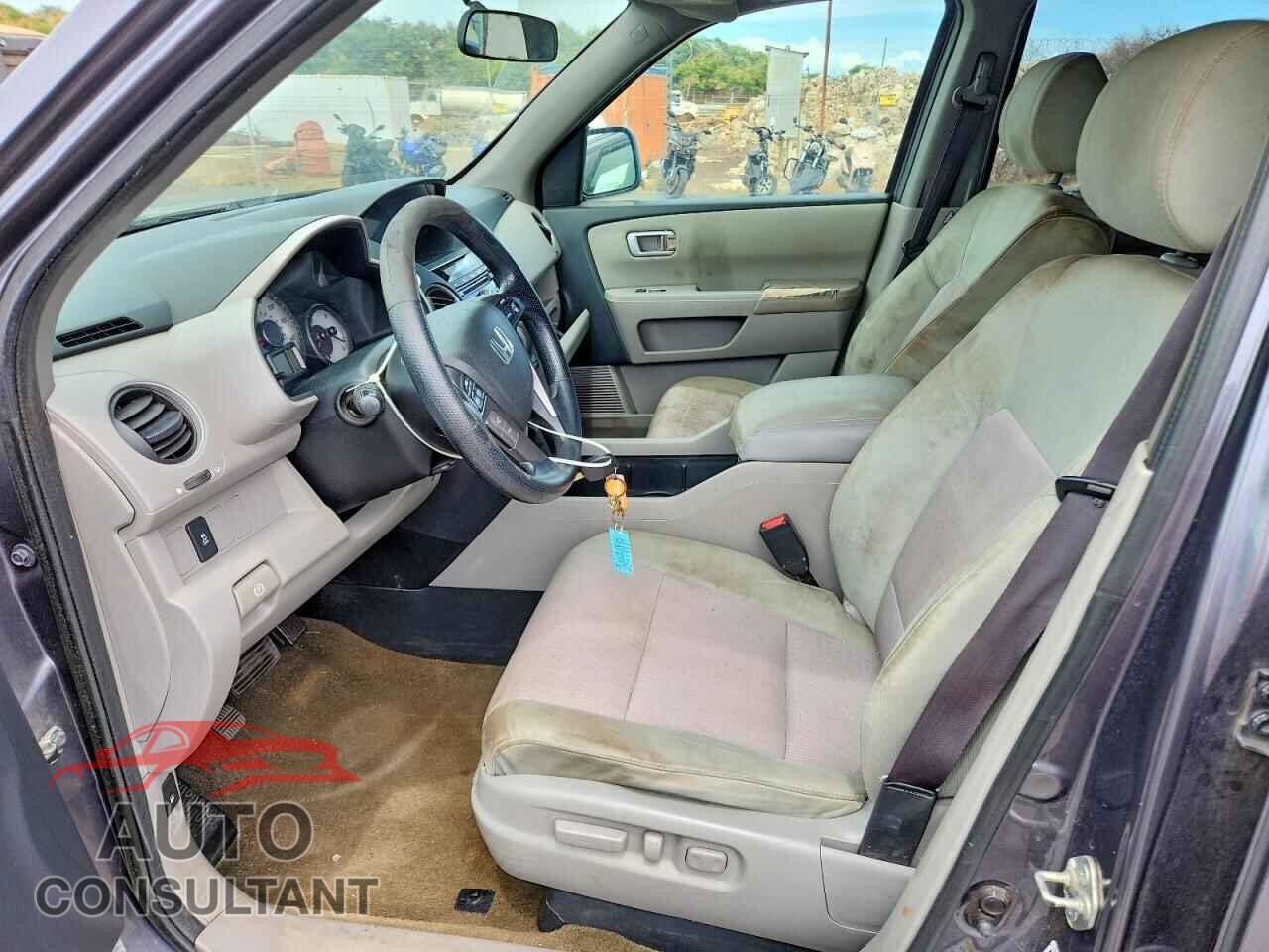 HONDA PILOT 2015 - 5FNYF3H41FB030628