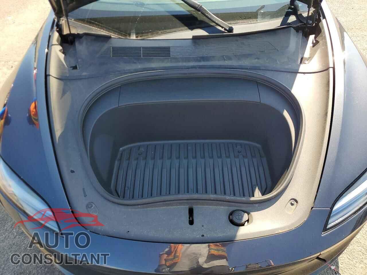 TESLA MODEL 3 2024 - 5YJ3E1EA8RF734860