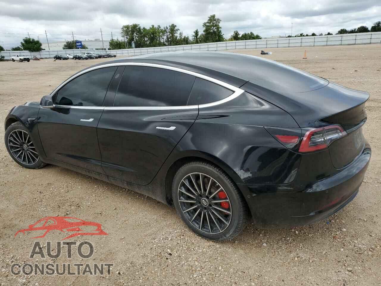 TESLA MODEL 3 2018 - 5YJ3E1EB4JF105447