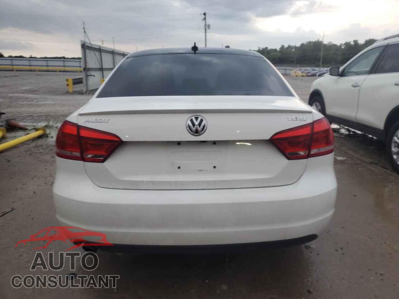 VOLKSWAGEN PASSAT 2015 - 1VWBT7A34FC071532