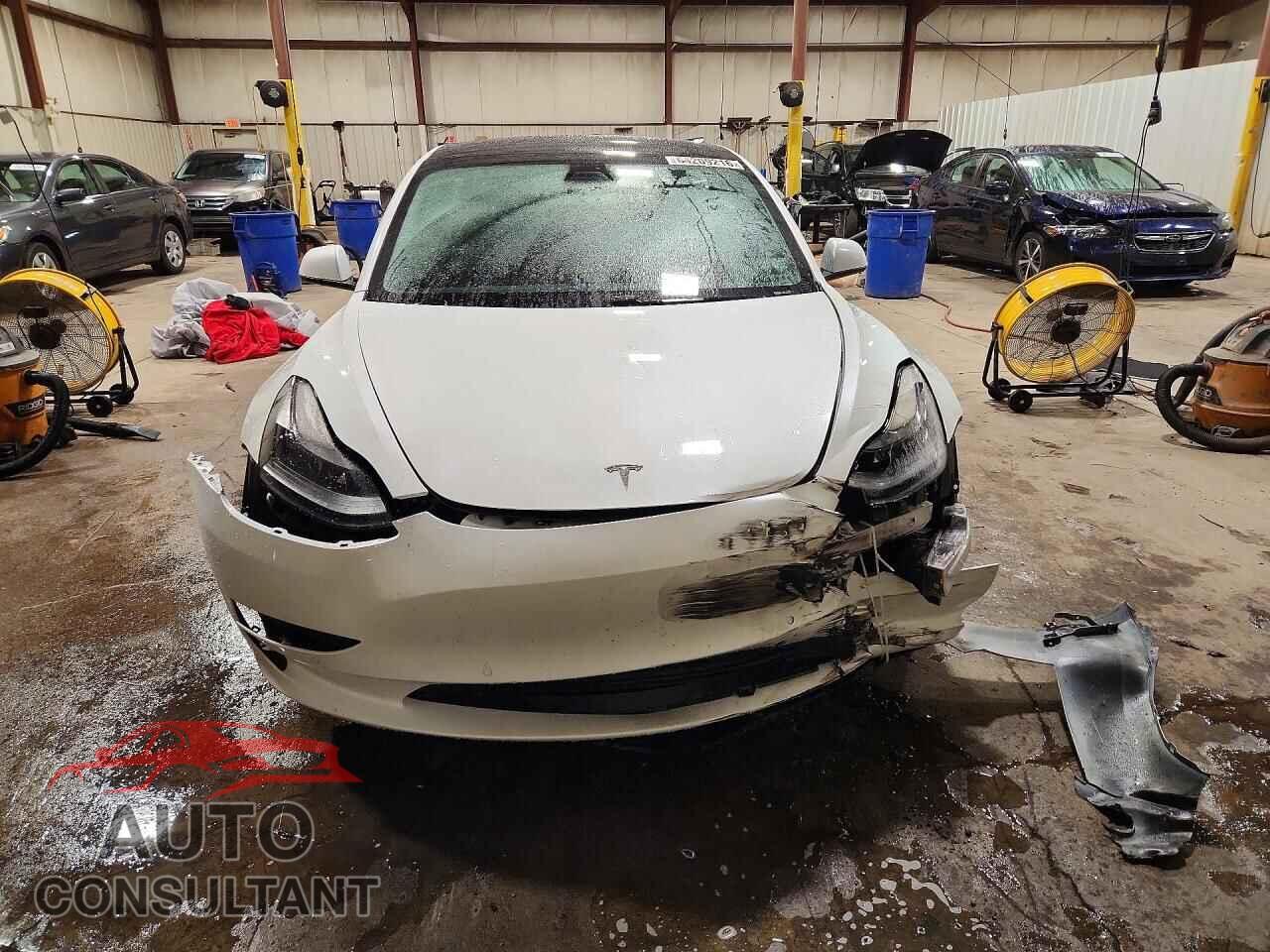 TESLA MODEL 3 2021 - 5YJ3E1EA5MF977499
