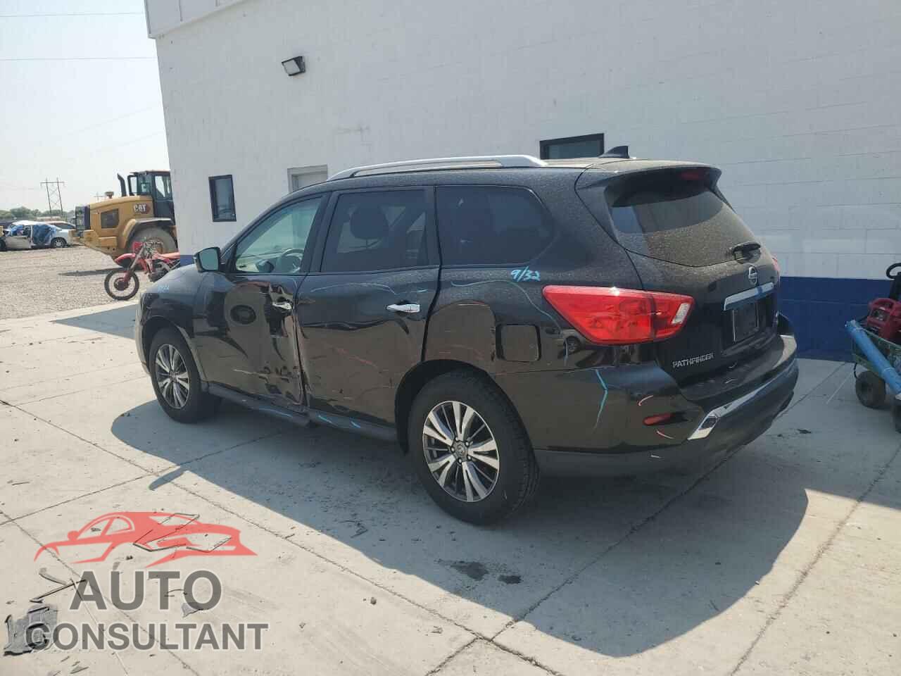 NISSAN PATHFINDER 2019 - 5N1DR2MM7KC607056