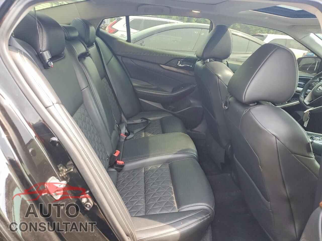 NISSAN MAXIMA 2017 - 1N4AA6AP5HC365273