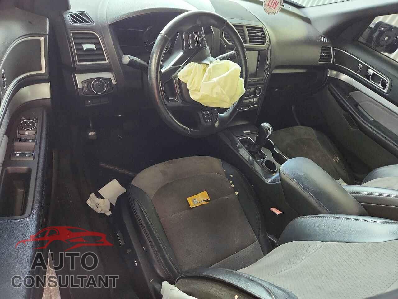 FORD EXPLORER 2017 - 1FM5K7D88HGC75011