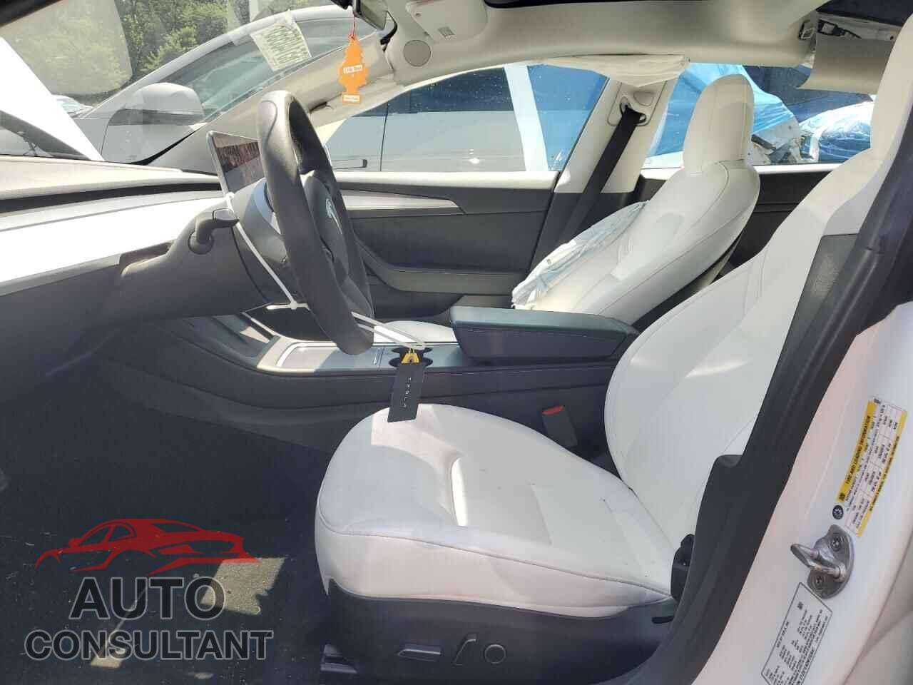 TESLA MODEL 3 2022 - 5YJ3E1EA2NF203647