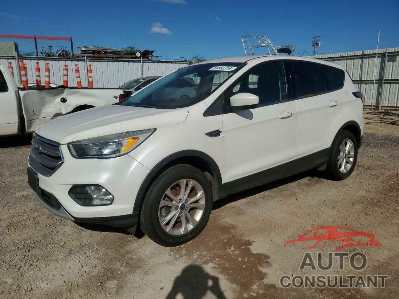 FORD ESCAPE 2017 - 1FMCU0GD7HUC21153