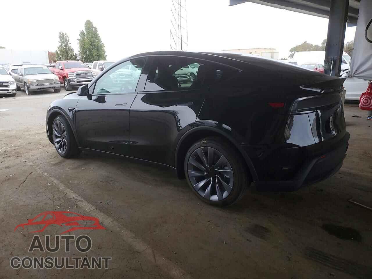 TESLA MODEL Y 2026 - 7SAYGAEE8TF648994