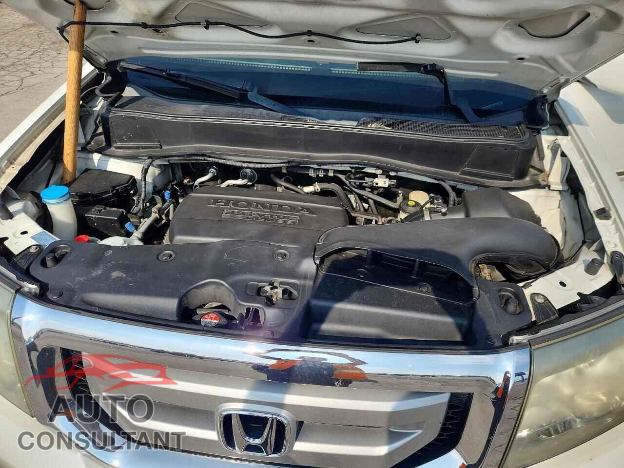 HONDA PILOT 2011 - 5FNYF4H94BB040193