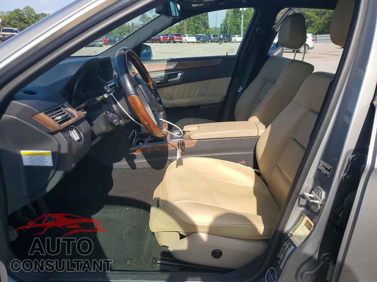 MERCEDES-BENZ E-CLASS 2012 - WDDHF5KB6CA570666