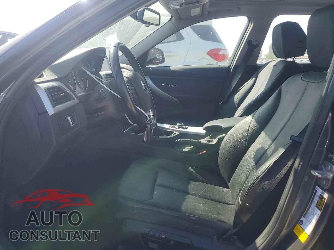 BMW 3 SERIES 2013 - WBA3A5C56DF453019