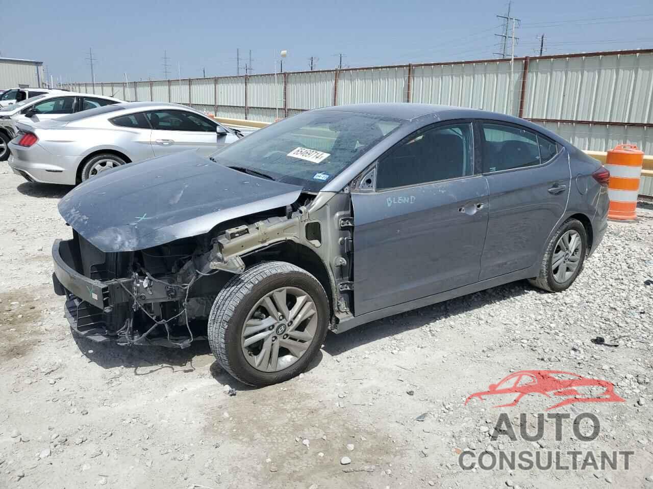 HYUNDAI ELANTRA 2019 - KMHD84LF9KU830811