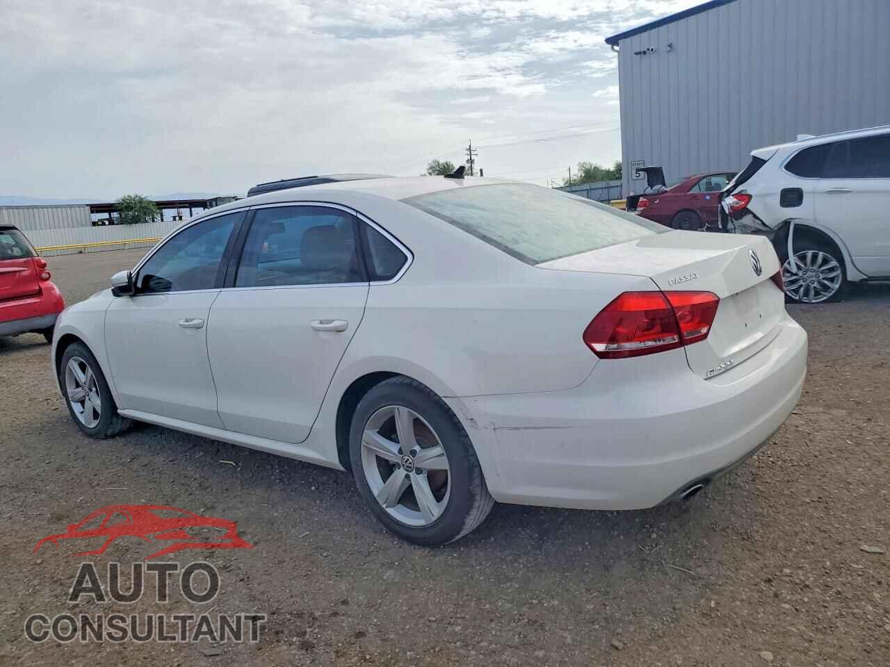 VOLKSWAGEN PASSAT 2015 - 1VWBS7A35FC055178
