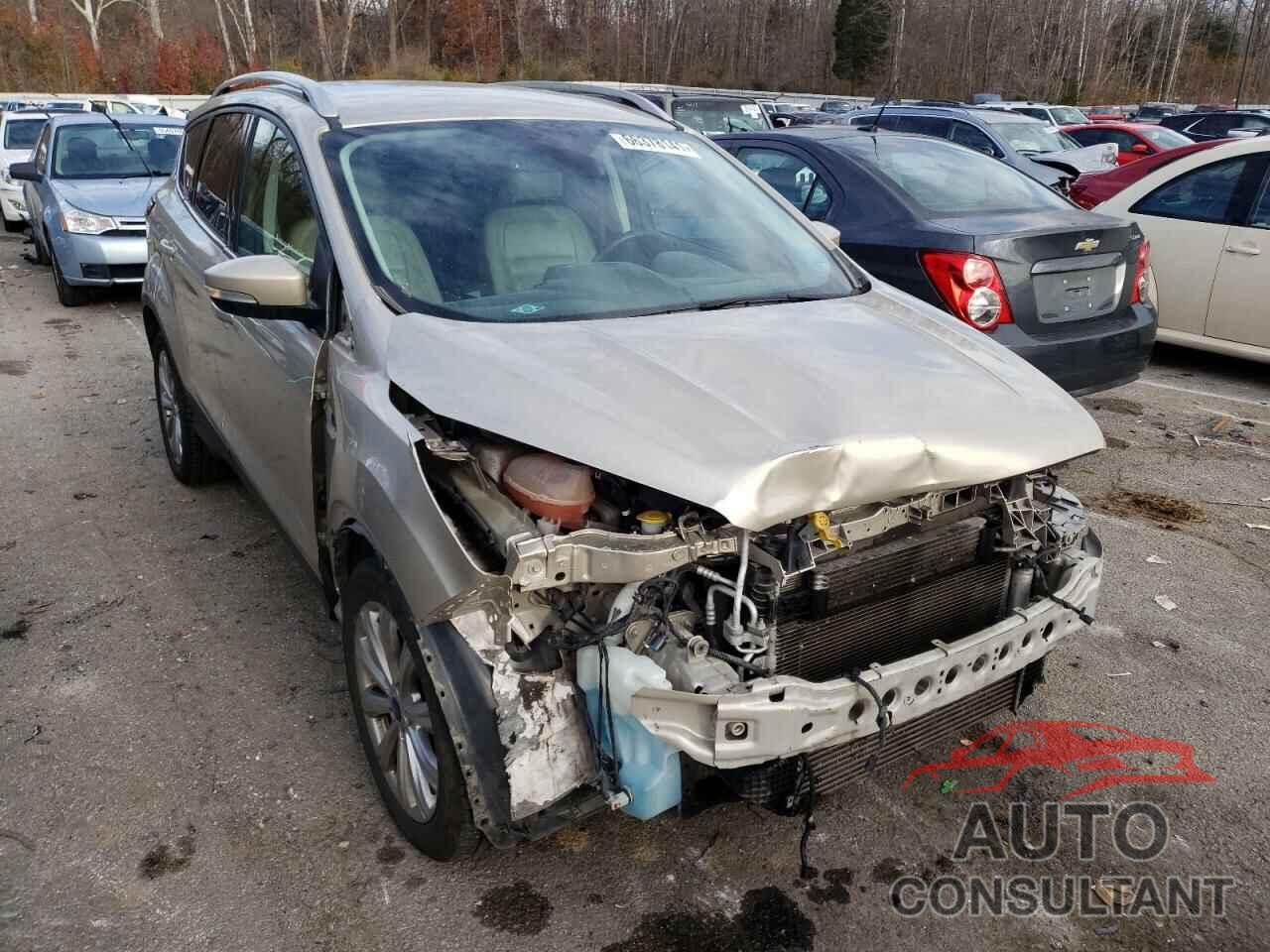 FORD ESCAPE 2017 - 1FMCU9J98HUD50947