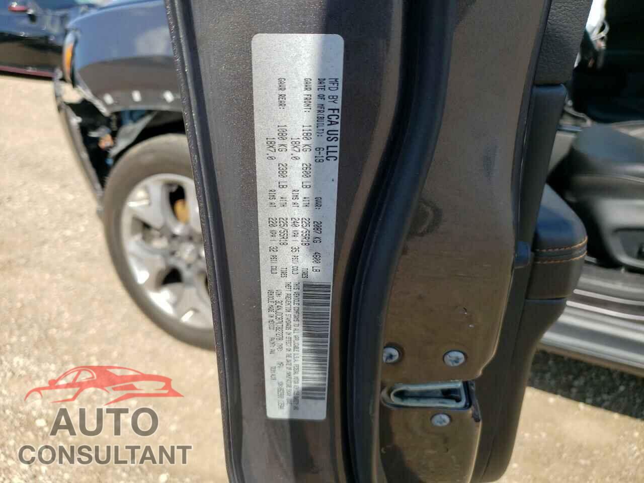 JEEP COMPASS 2019 - 3C4NJDCB7KT827278