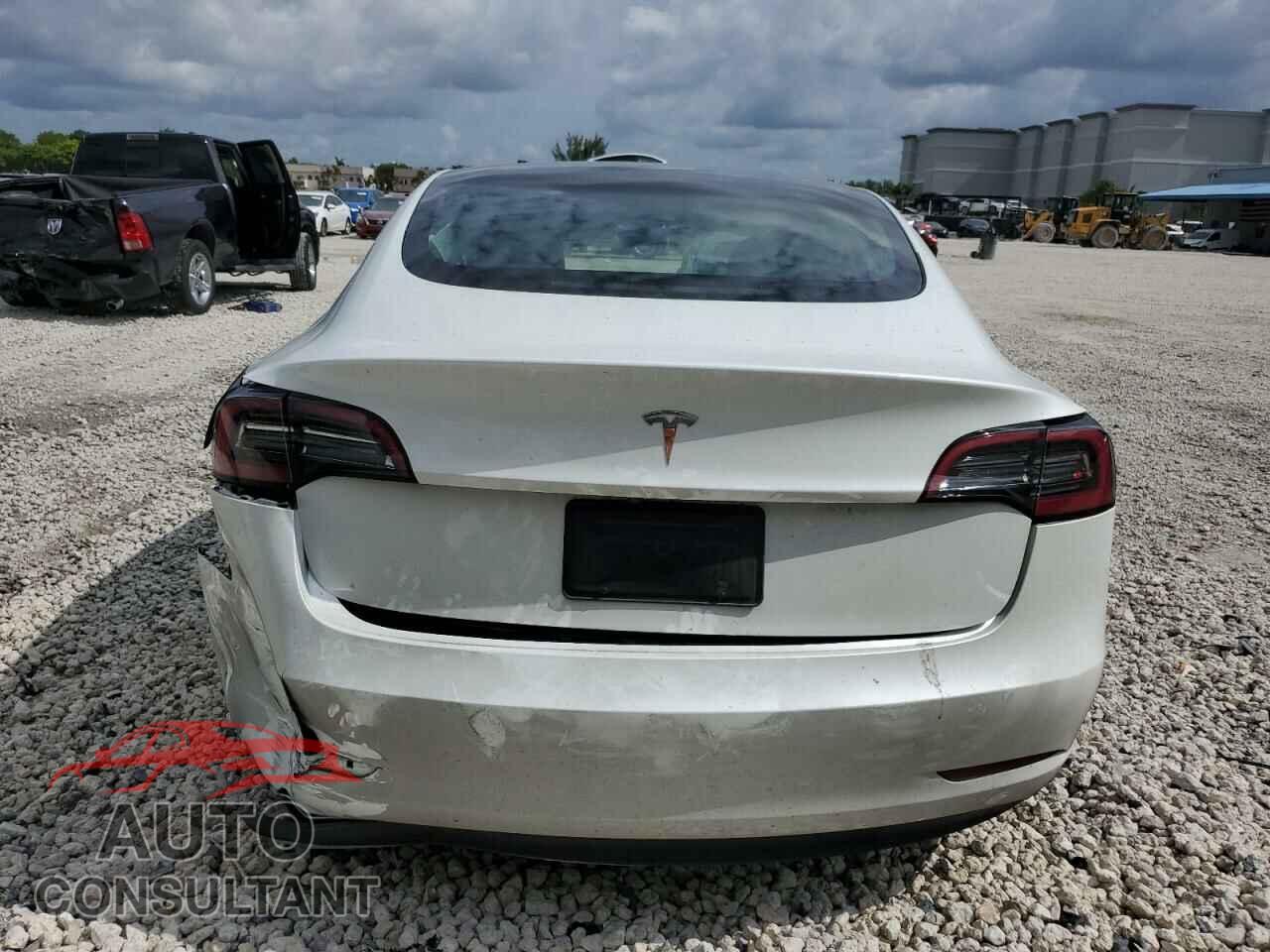 TESLA MODEL 3 2023 - 5YJ3E1EA6PF582624