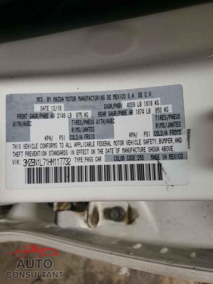 MAZDA 3 2017 - 3MZBN1L71HM117732