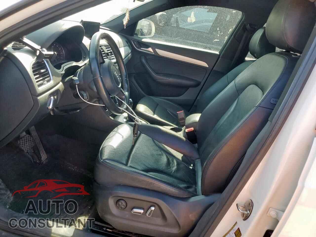 AUDI Q3 2017 - WA1BCCFS2HR009665