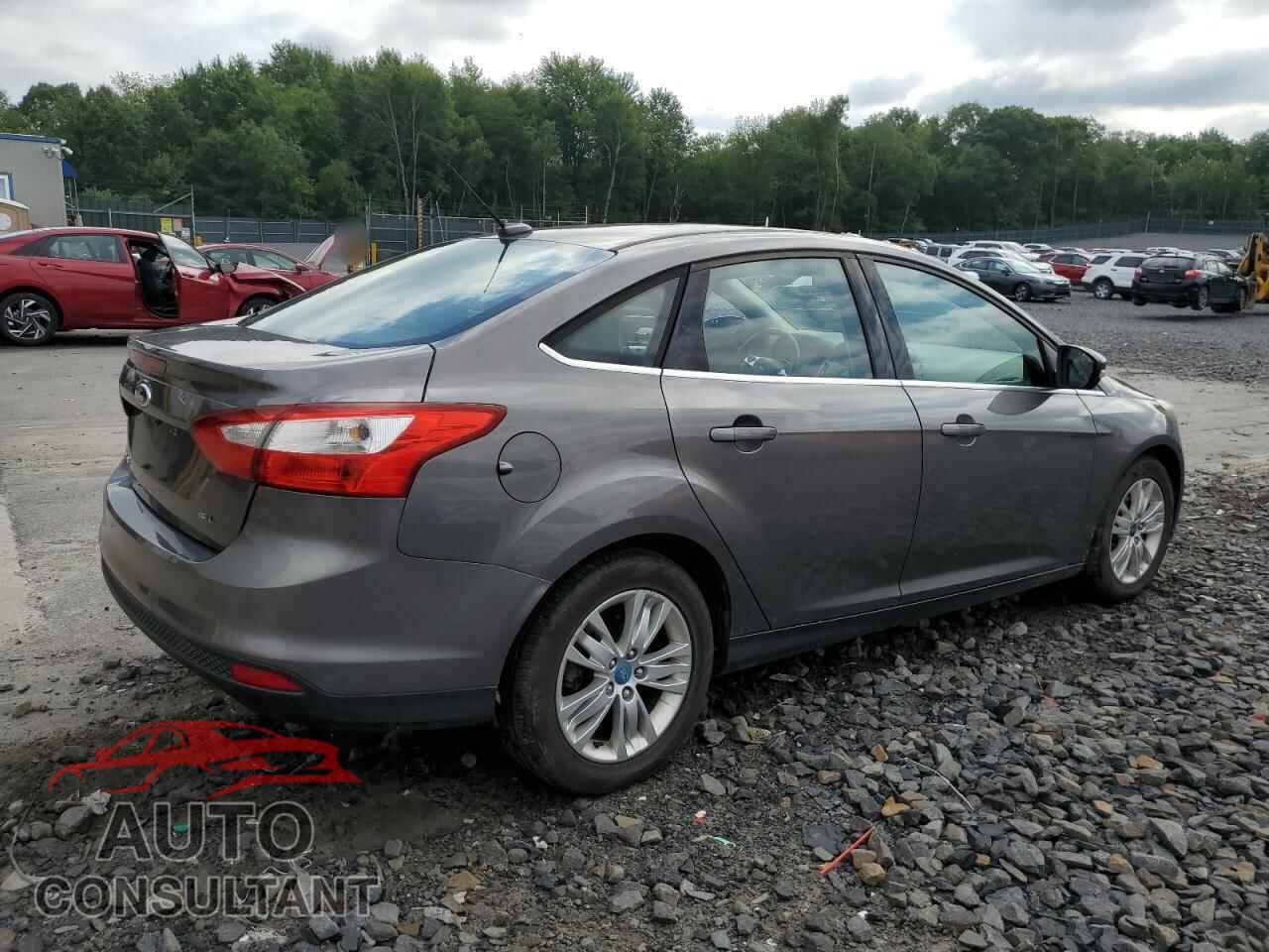 FORD FOCUS 2012 - 1FAHP3H20CL196178