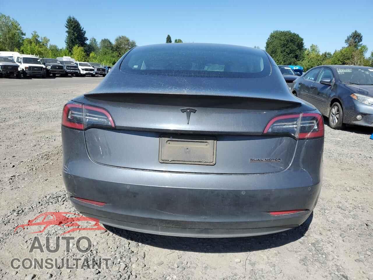 TESLA MODEL 3 2022 - 5YJ3E1EC5NF266825