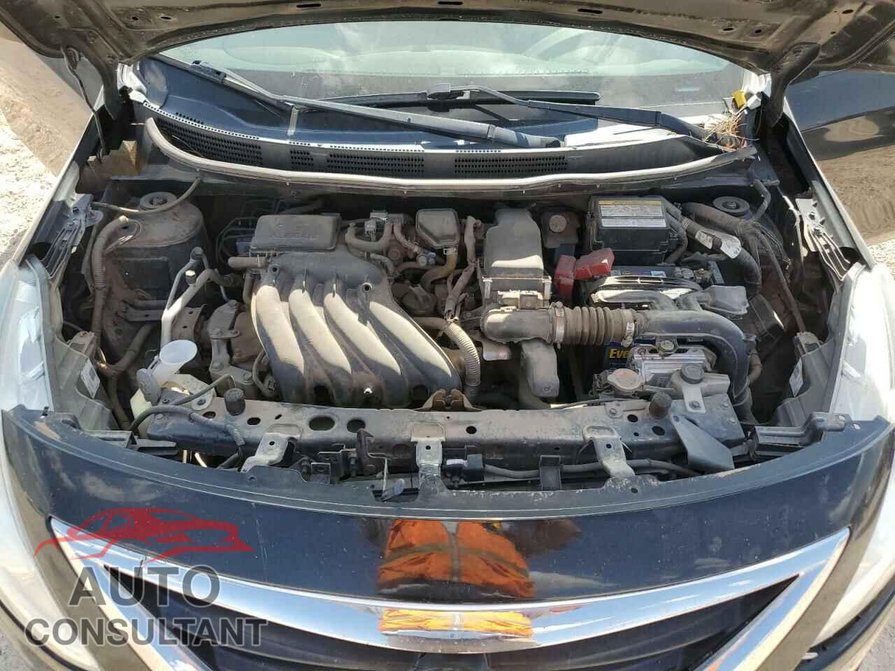NISSAN VERSA 2017 - 3N1CN7AP3HL857434