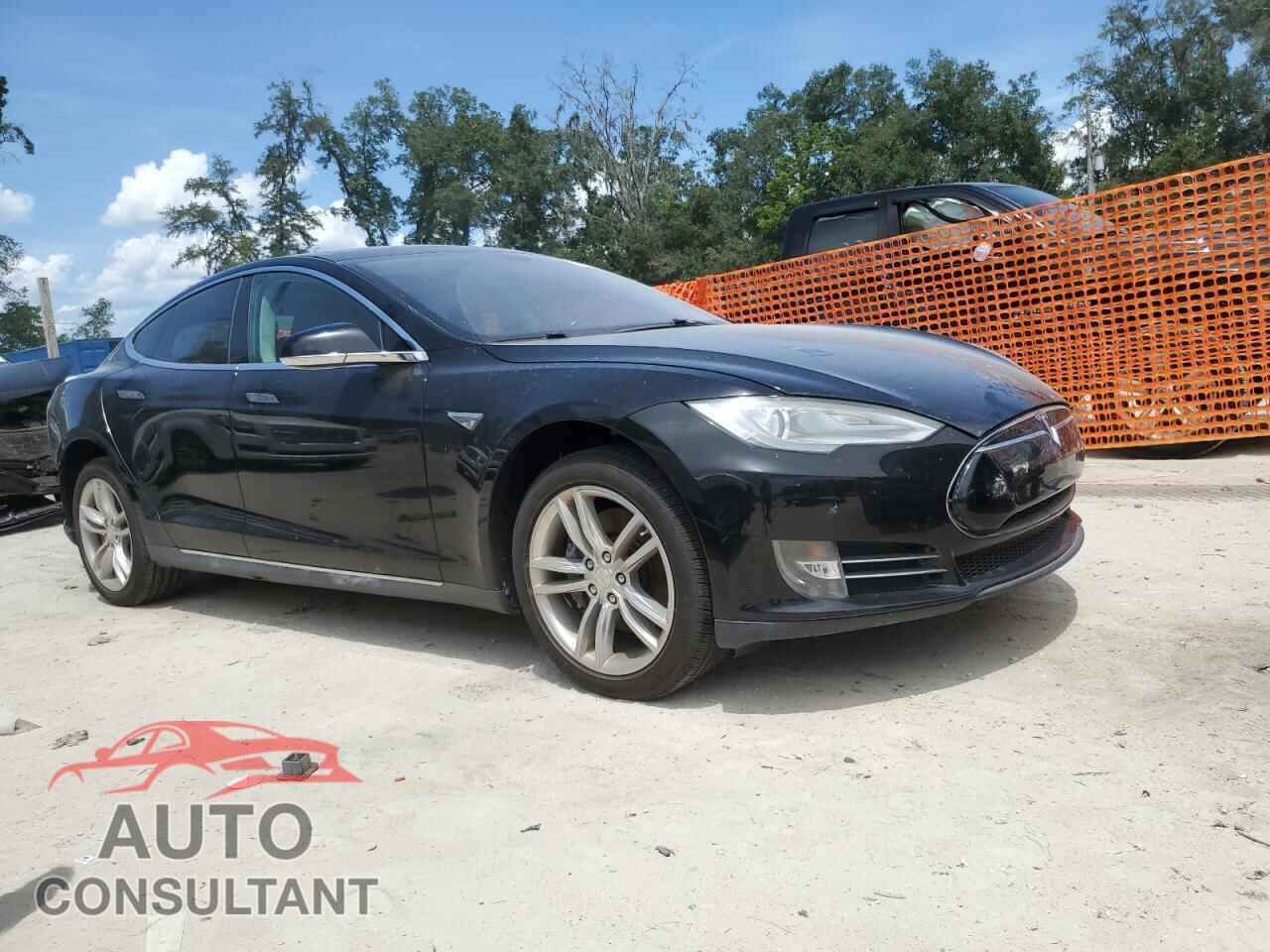 TESLA MODEL S 2013 - 5YJSA1CP0DFP27599