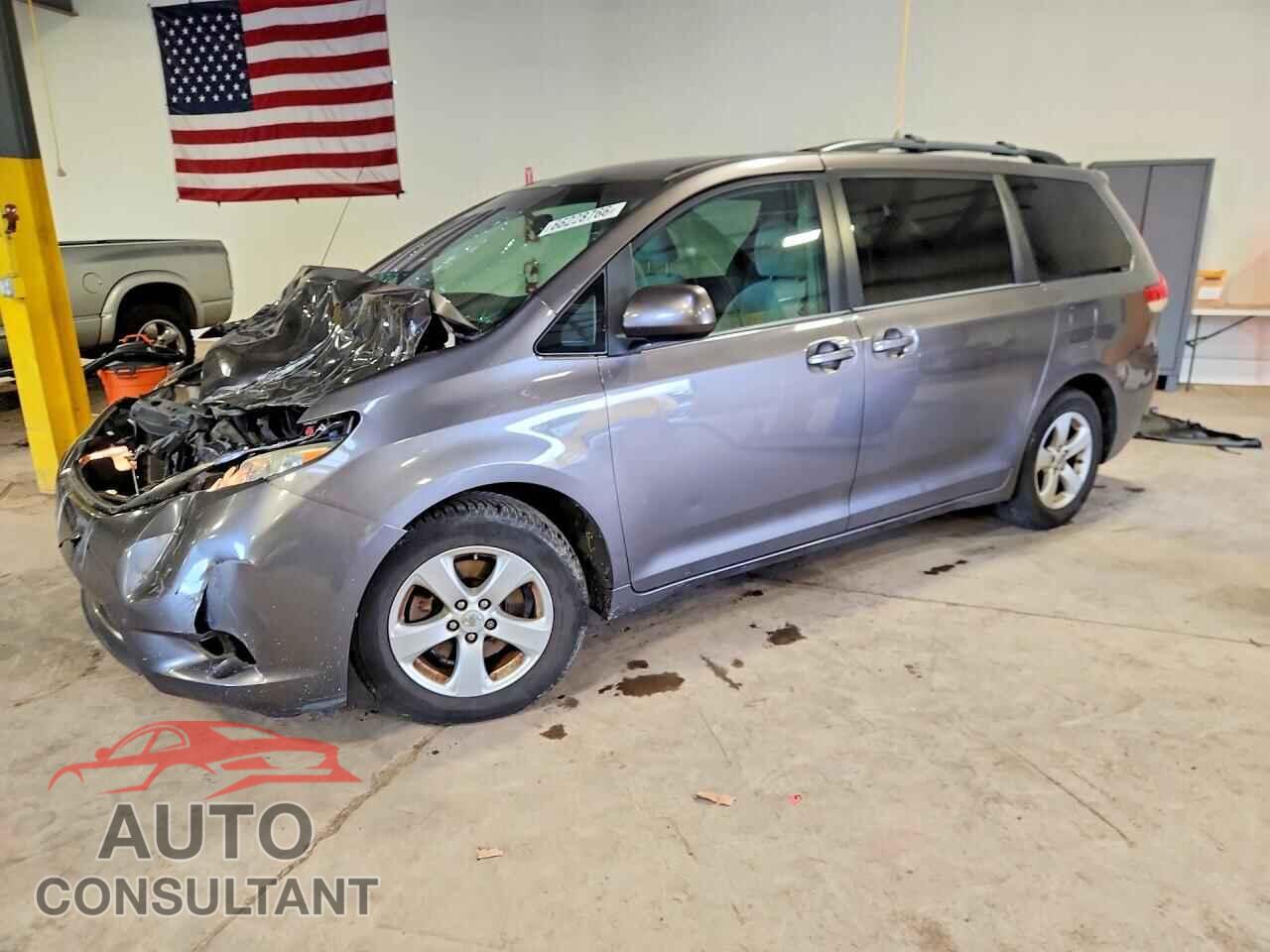 TOYOTA SIENNA 2013 - 5TDKK3DC8DS376568