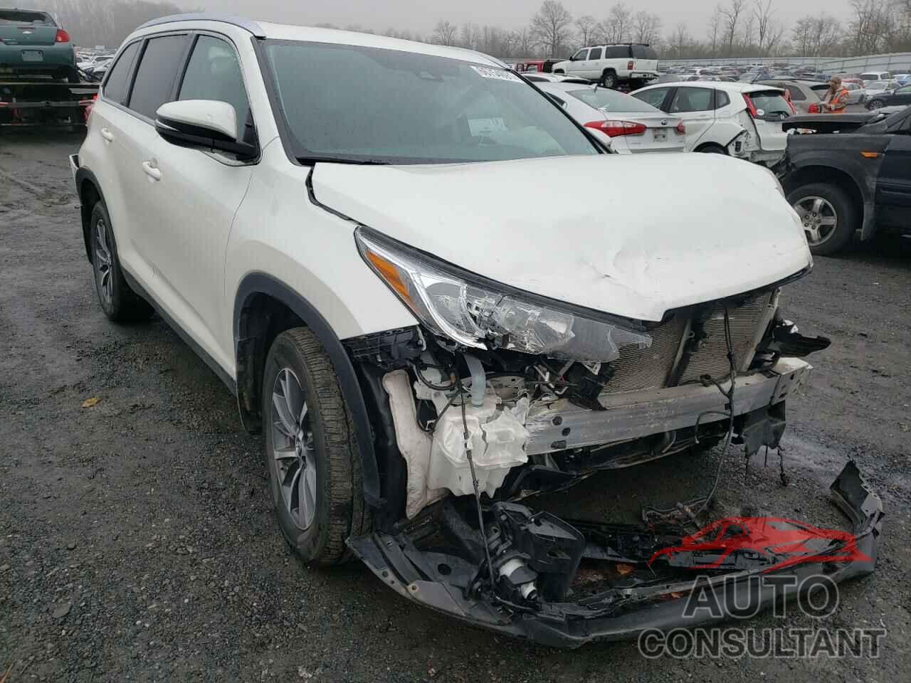 TOYOTA HIGHLANDER 2019 - 5TDJZRFH6KS578227