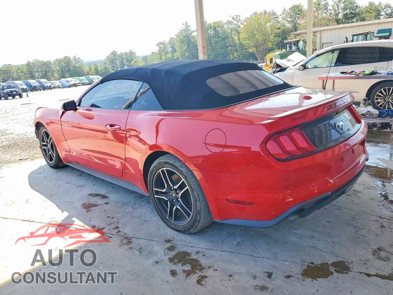 FORD MUSTANG 2018 - 1FATP8UH4J5136441