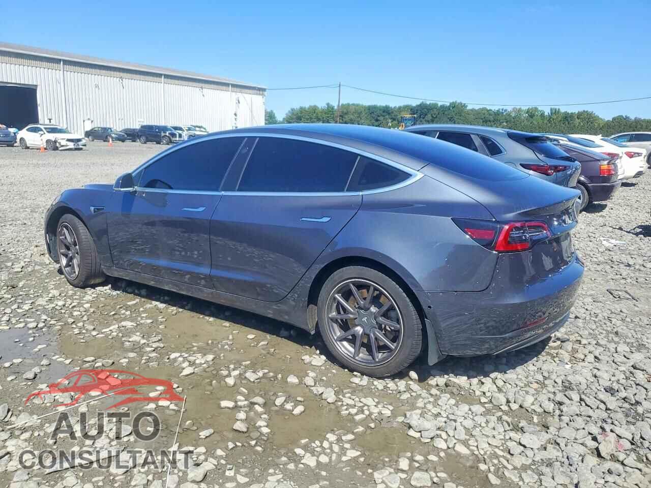 TESLA MODEL 3 2018 - 5YJ3E1EAXJF031460