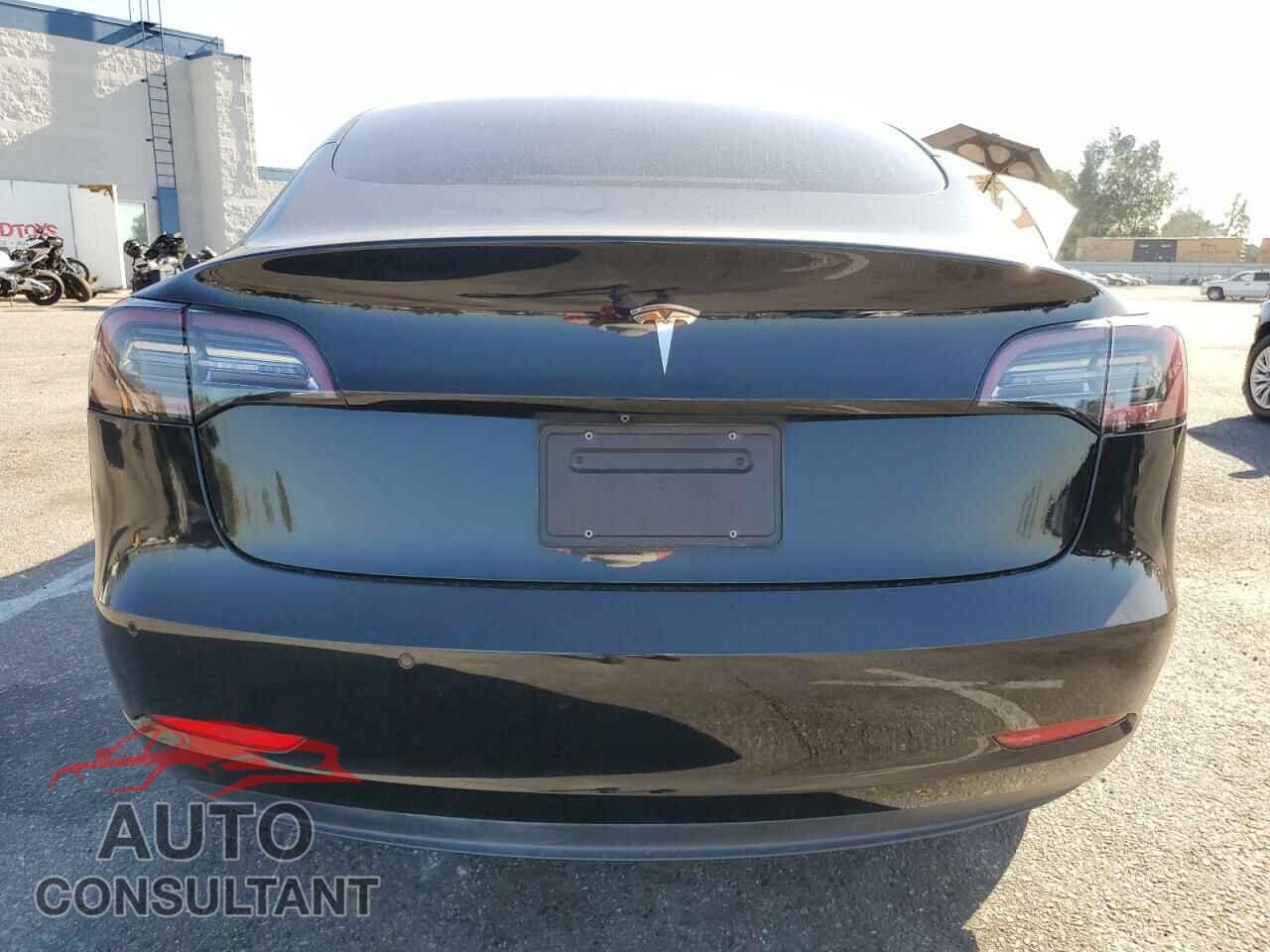 TESLA MODEL 3 2019 - 5YJ3E1EA5KF399272