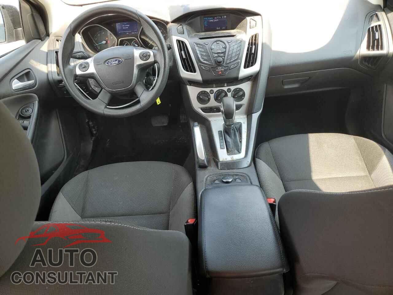 FORD FOCUS 2014 - 1FADP3K2XEL128979