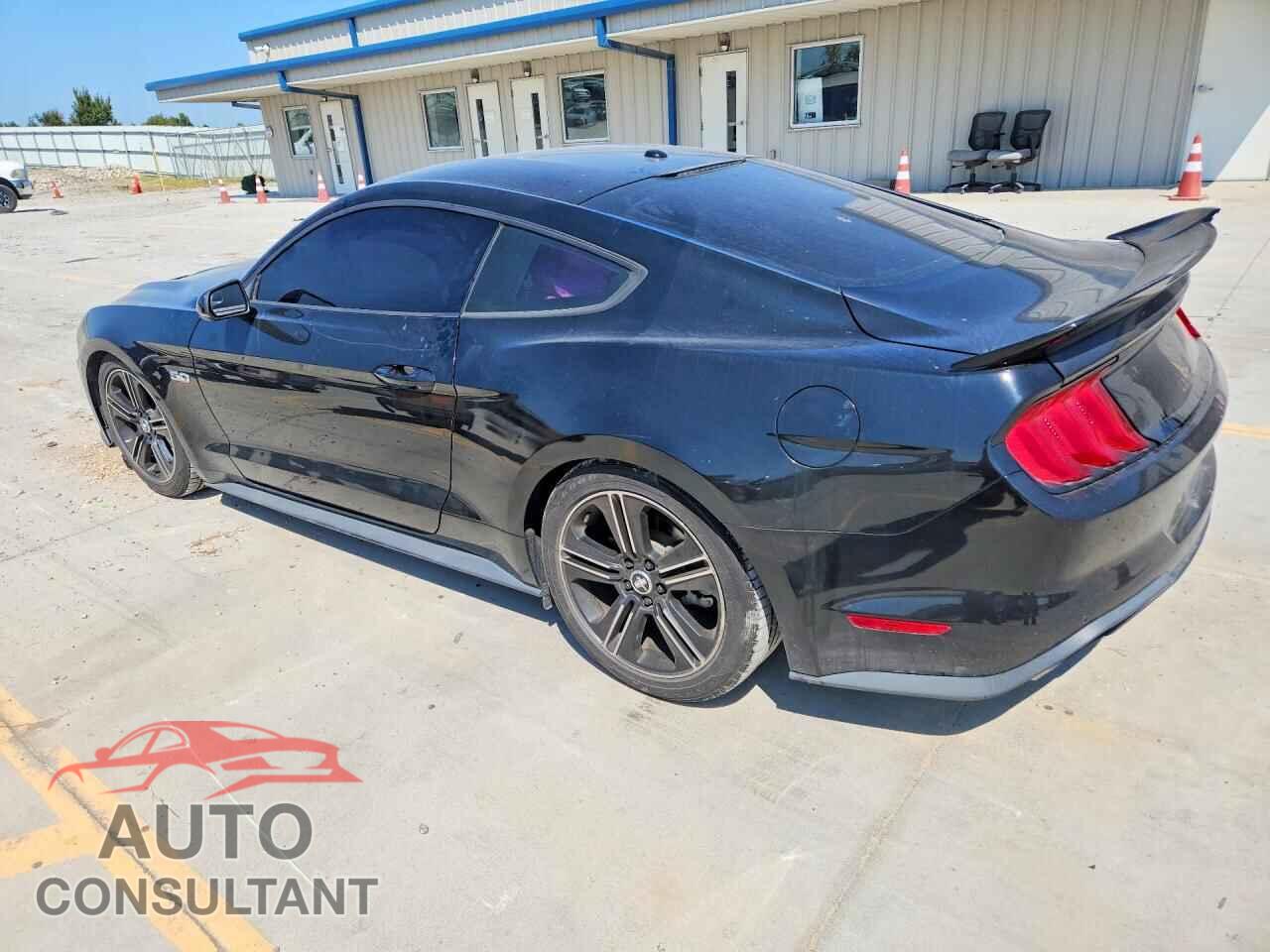 FORD MUSTANG 2018 - 1FA6P8CF8J5126900