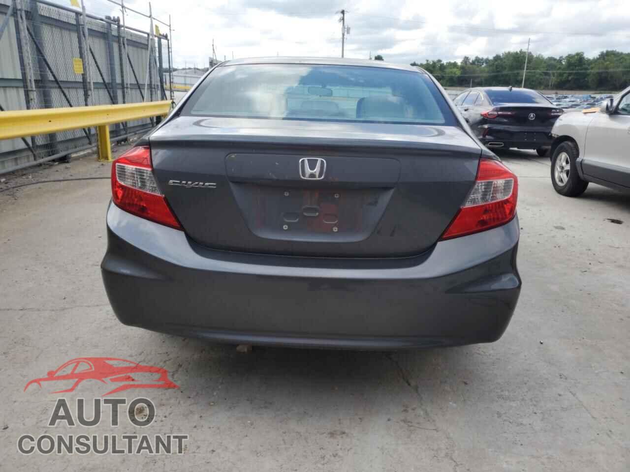 HONDA CIVIC 2012 - 2HGFB2F58CH579632