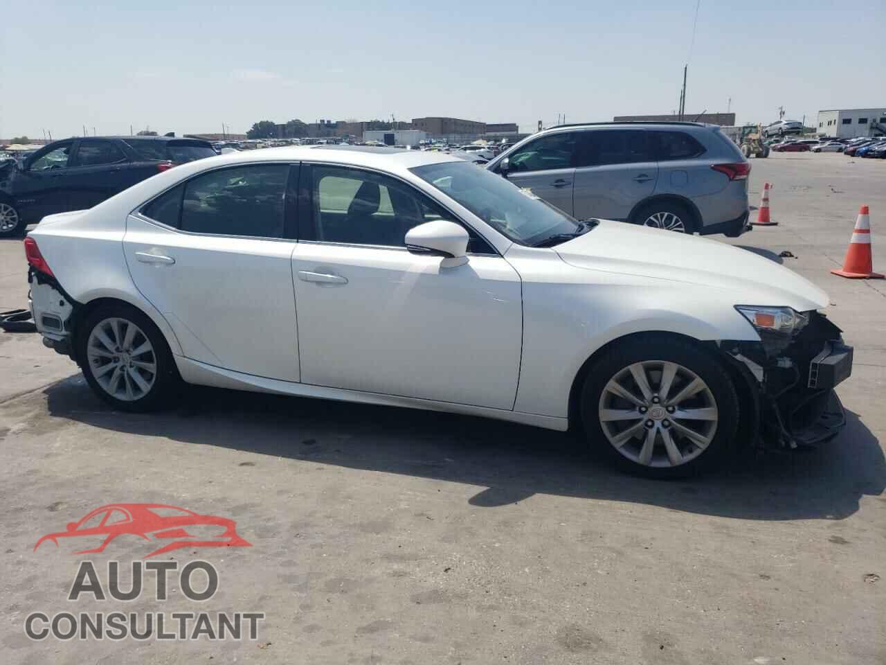 LEXUS IS 2016 - JTHBA1D28G5030592
