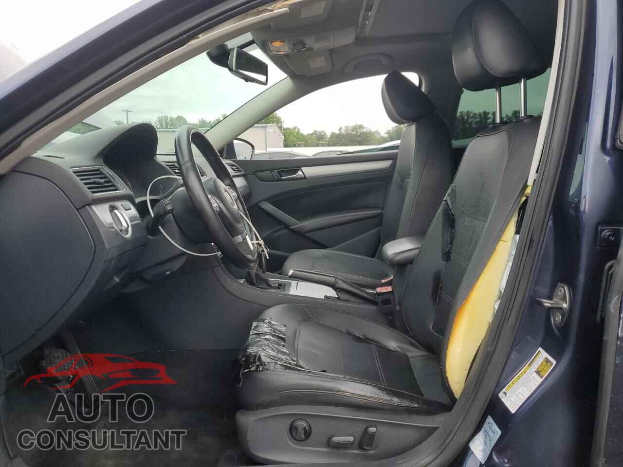 VOLKSWAGEN PASSAT 2012 - 1VWBP7A32CC054339