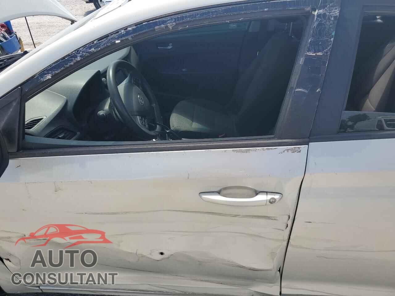 HYUNDAI ACCENT 2018 - 3KPC24A38JE016091