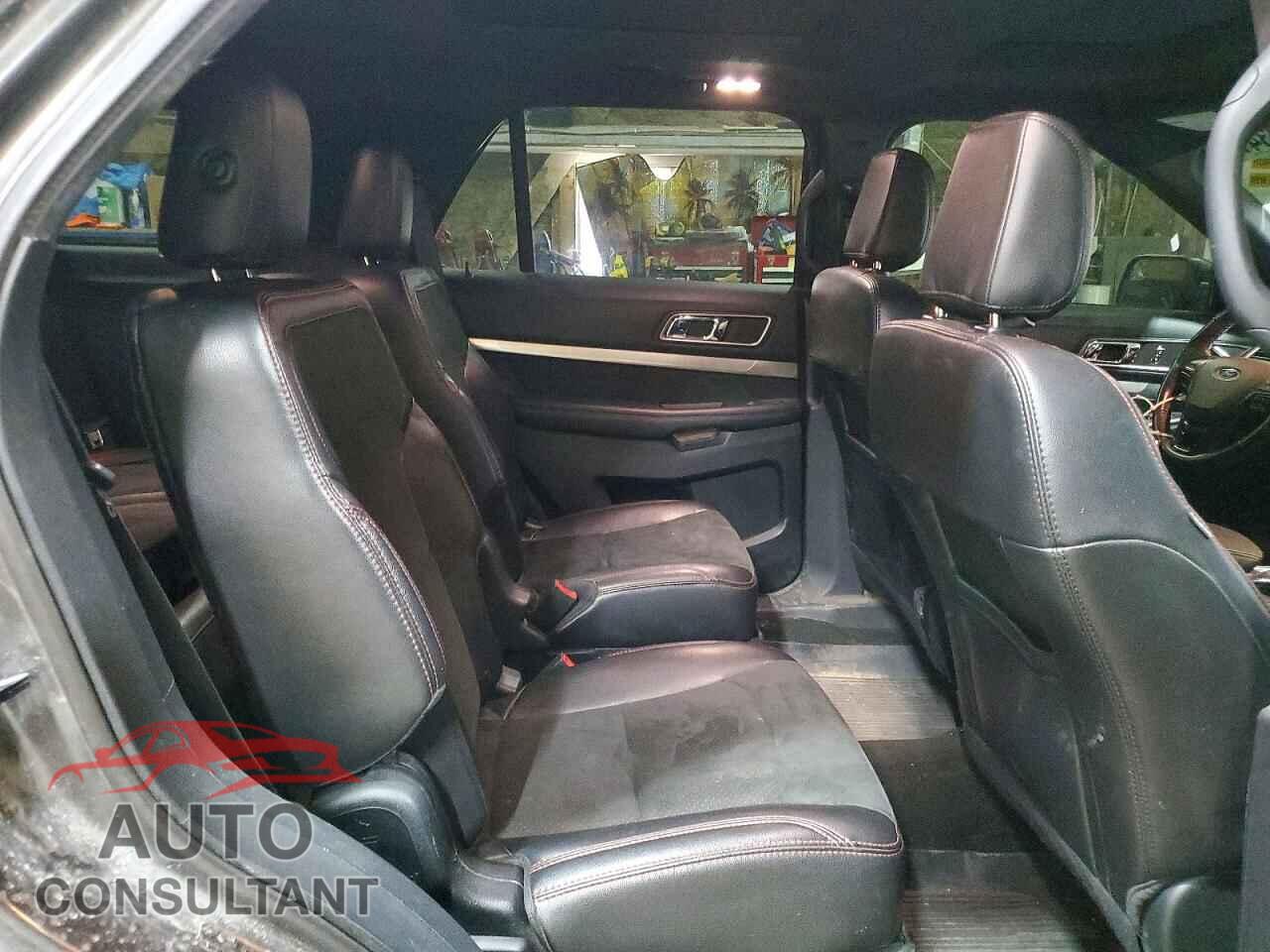 FORD EXPLORER 2018 - 1FM5K8D81JGB24829