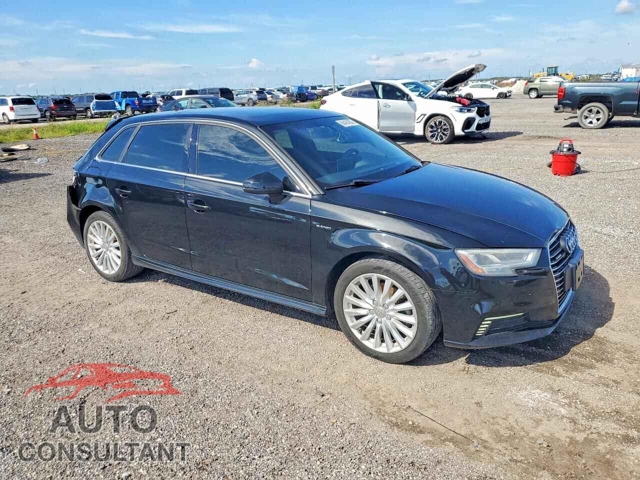 AUDI A3 2017 - WAUTPBFF2HA035870