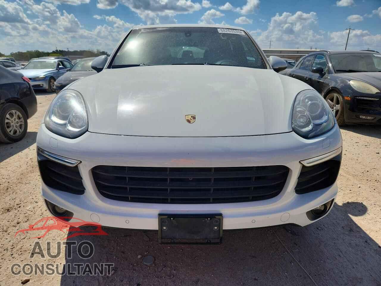 PORSCHE CAYENNE 2017 - WP1AA2A23HKA81491