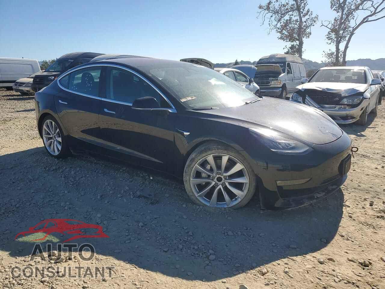 TESLA MODEL 3 2018 - 5YJ3E1EB7JF086750