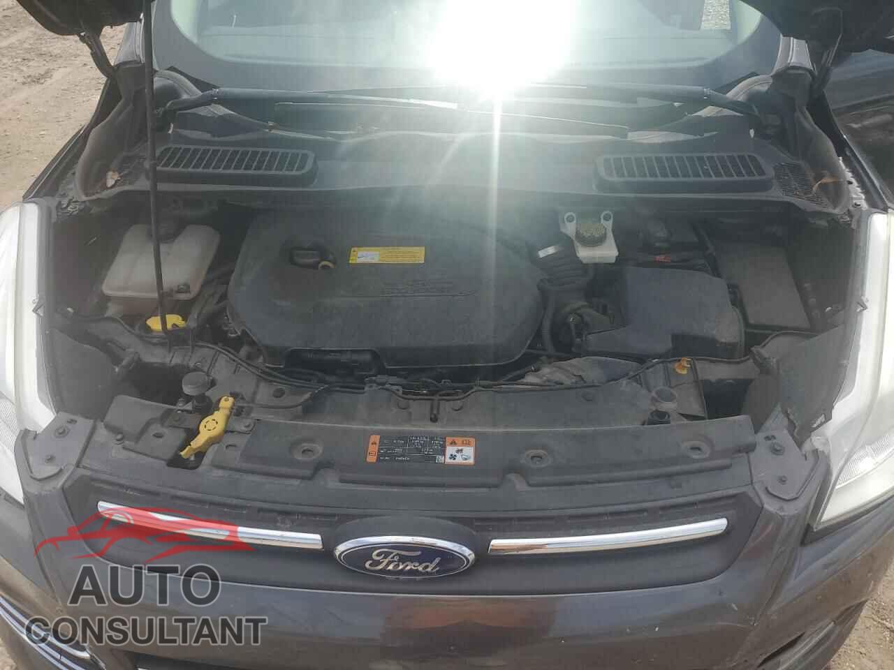 FORD ESCAPE 2015 - 1FMCU0GX2FUB72001