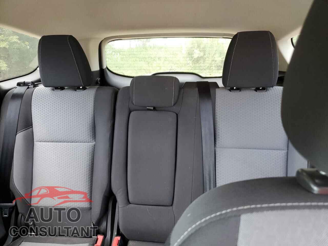 FORD ESCAPE 2017 - 1FMCU0GD1HUD65622