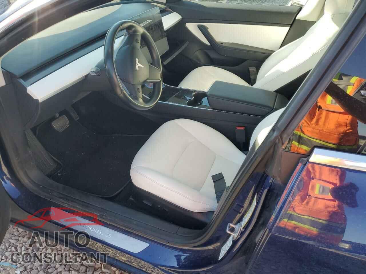 TESLA MODEL 3 2018 - 5YJ3E1EB4JF101009
