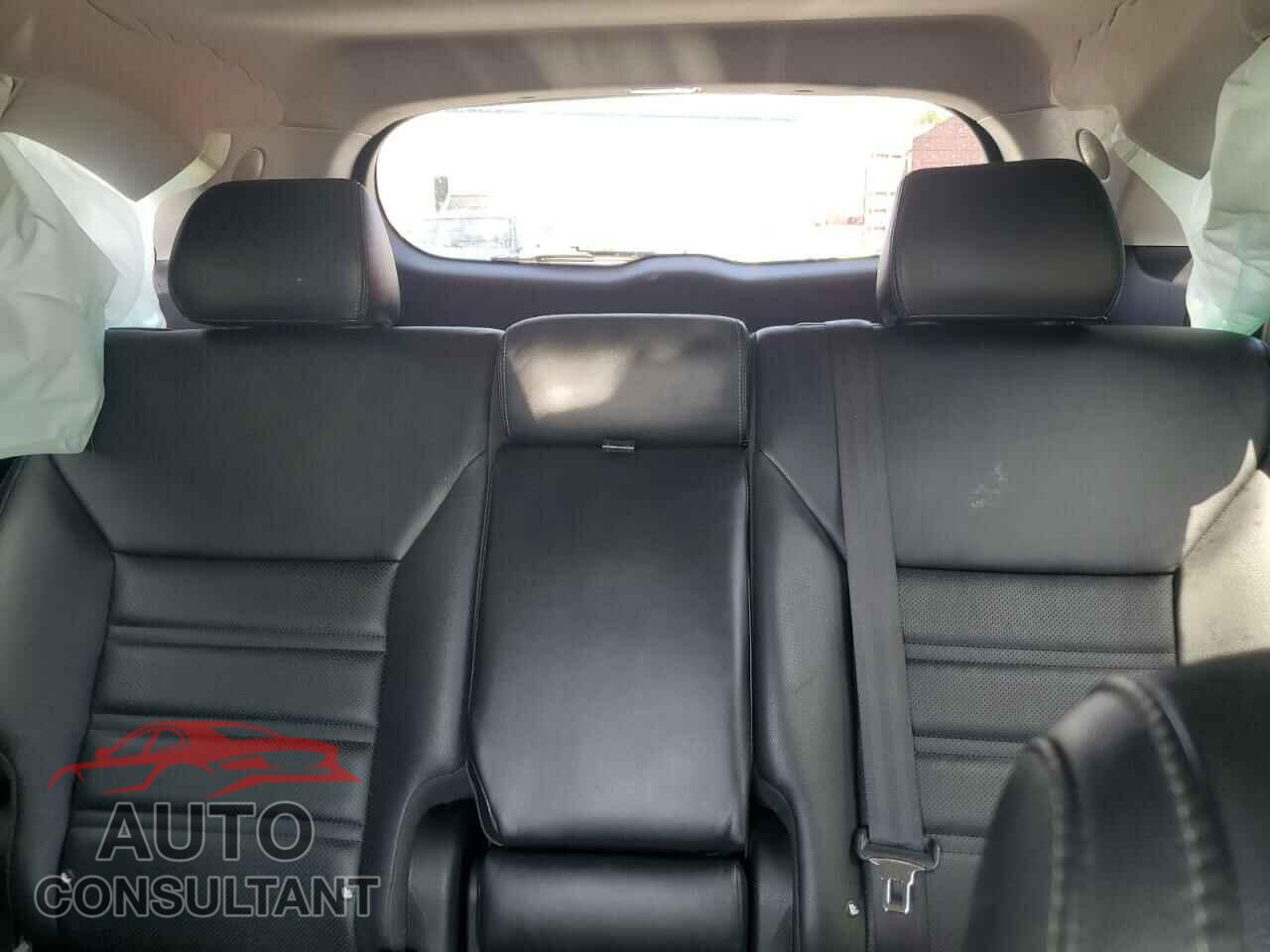 KIA SORENTO 2016 - 5XYPKDA53GG060174