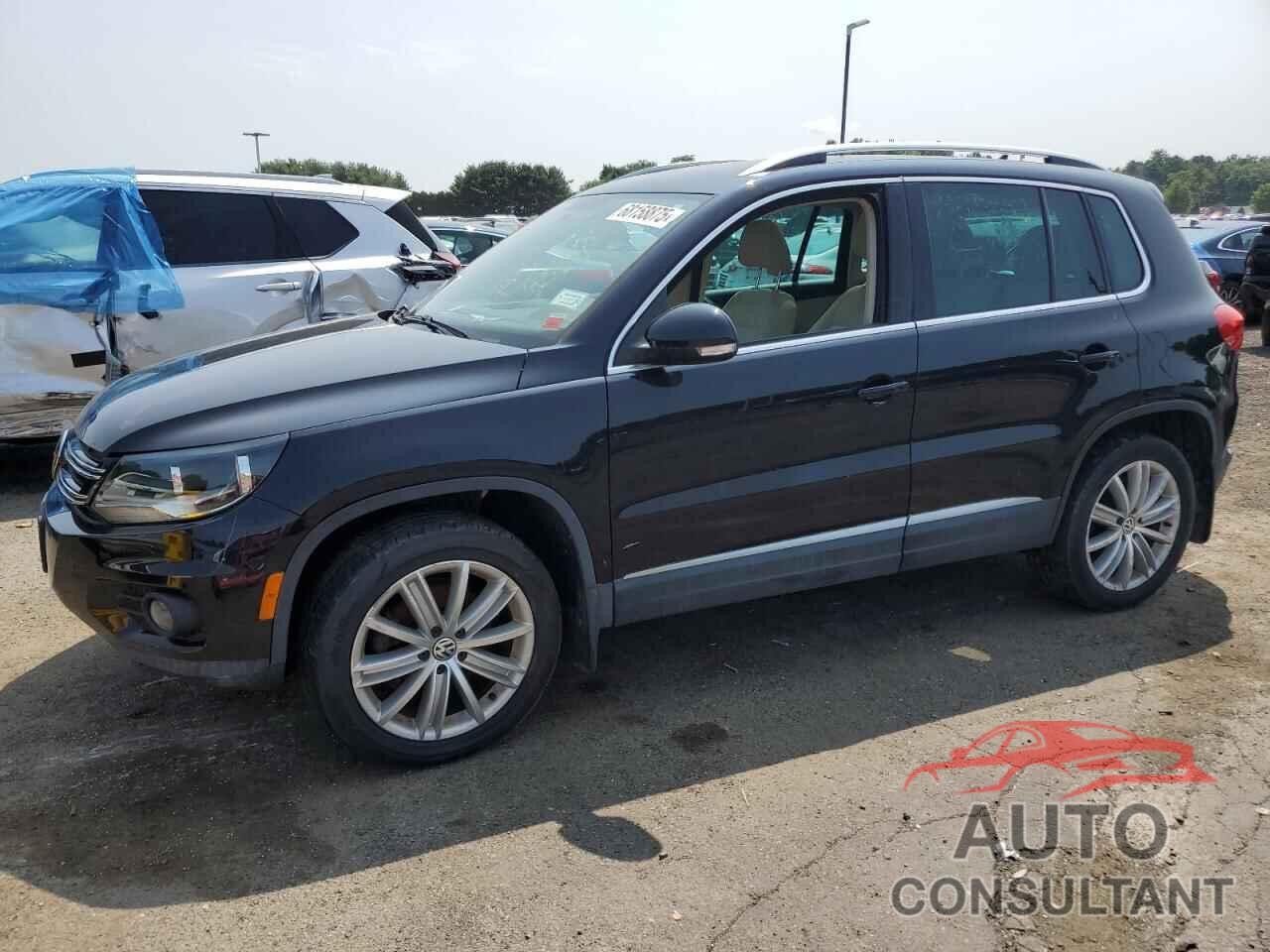 VOLKSWAGEN TIGUAN 2015 - WVGBV7AX8FW512508
